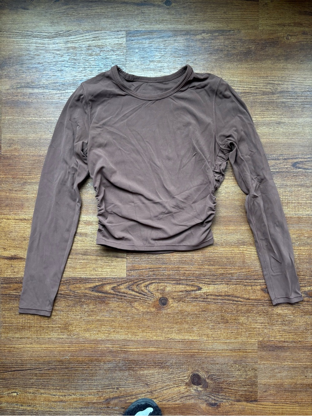 Lululemon Women's Long-Sleeve Ruched Crop Top - Brown